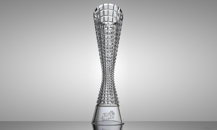 Trofeje pre víťazov cenných dresov navrhuje Slovák